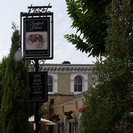 Sandford House Hotel Wetherspoon Huntingdon Buitenkant foto