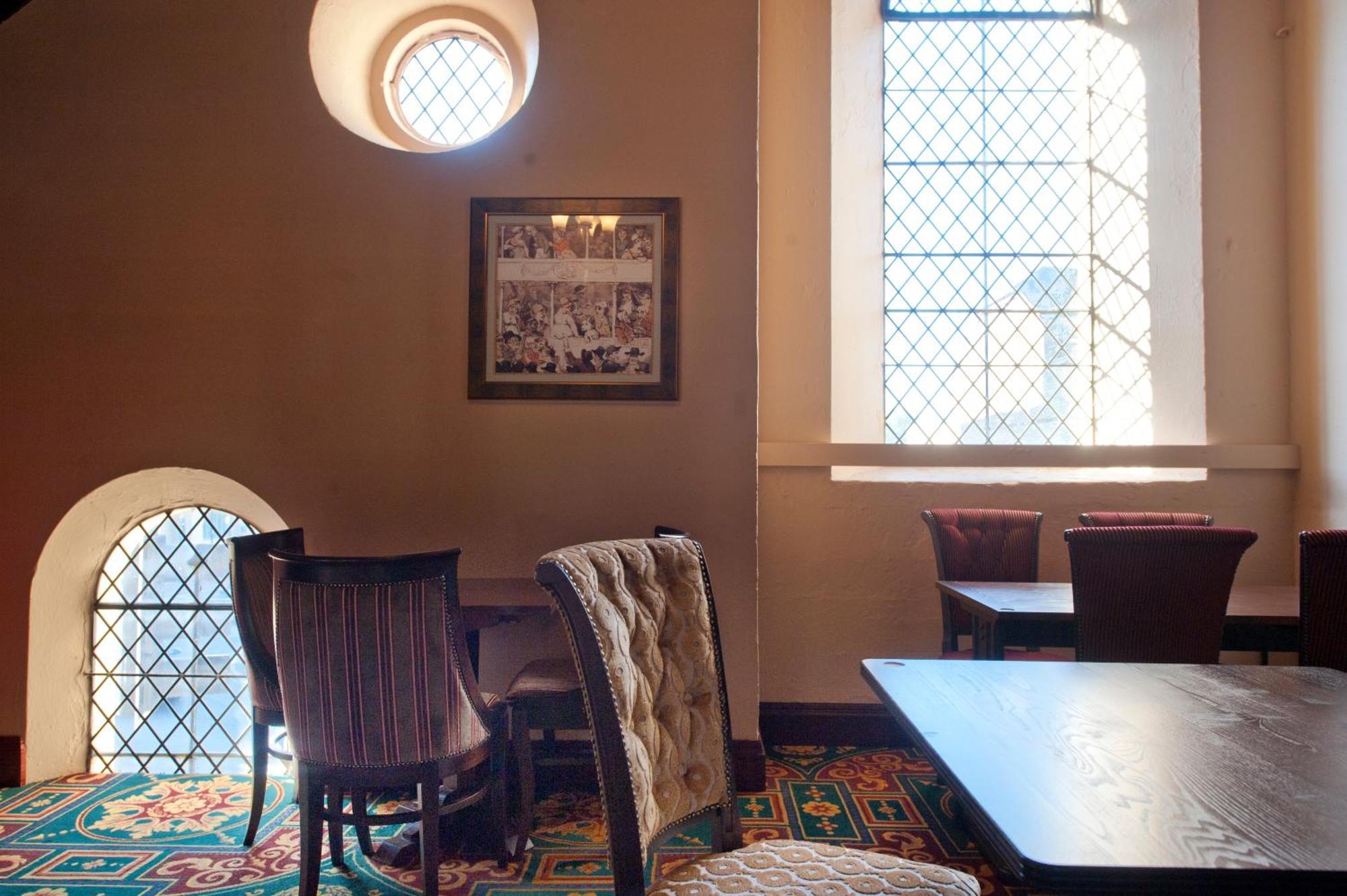 Sandford House Hotel Wetherspoon Huntingdon Buitenkant foto
