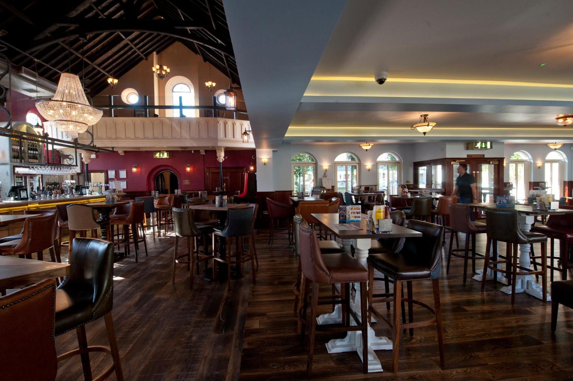 Sandford House Hotel Wetherspoon Huntingdon Buitenkant foto