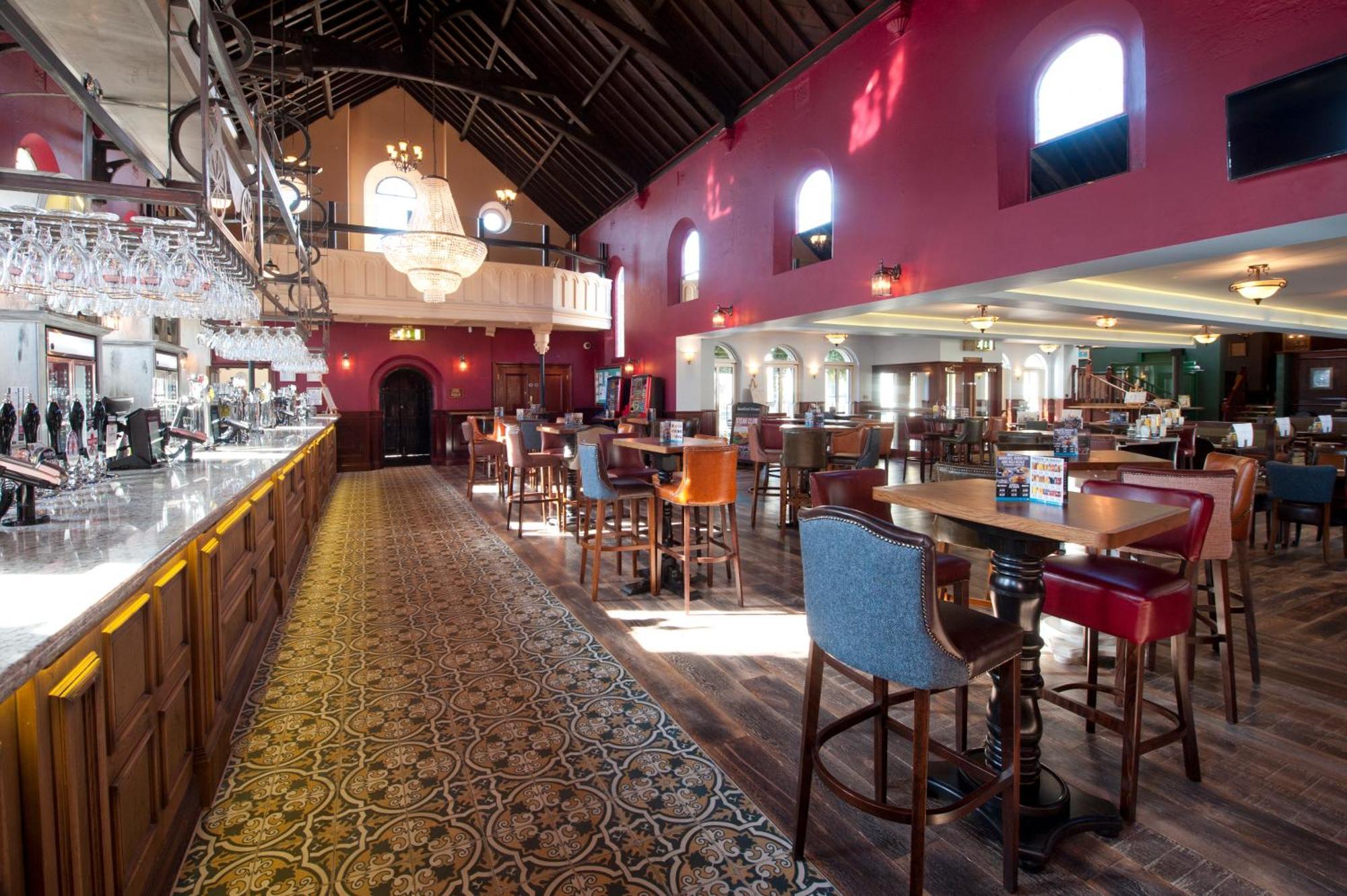 Sandford House Hotel Wetherspoon Huntingdon Buitenkant foto