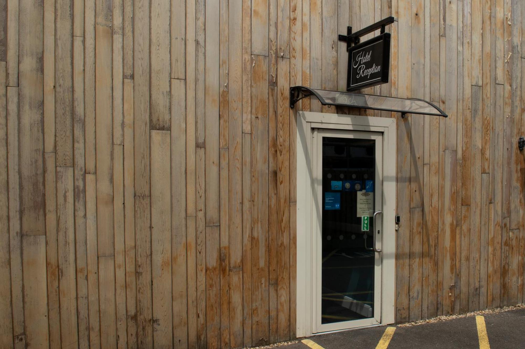 Sandford House Hotel Wetherspoon Huntingdon Buitenkant foto