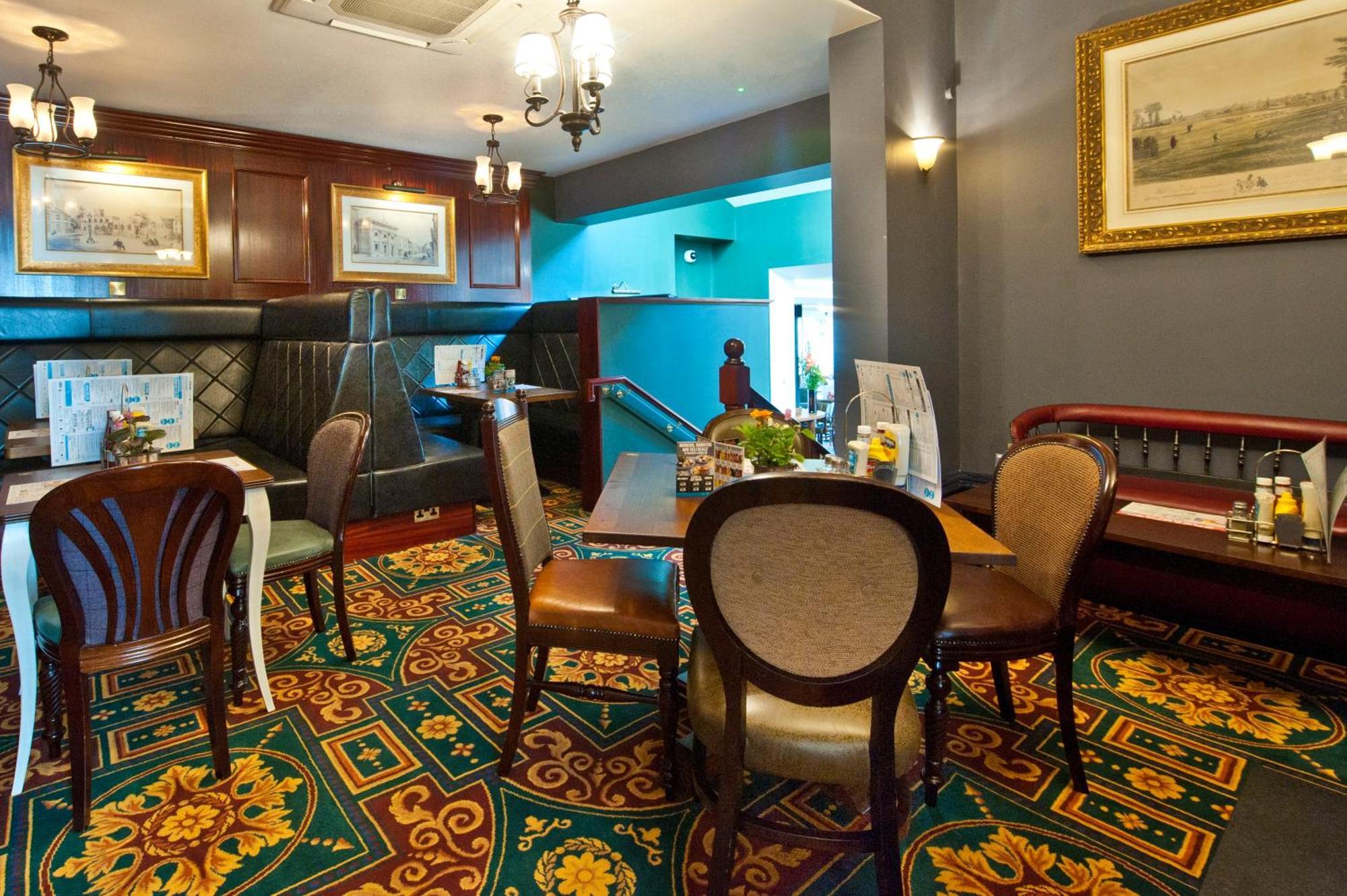 Sandford House Hotel Wetherspoon Huntingdon Buitenkant foto