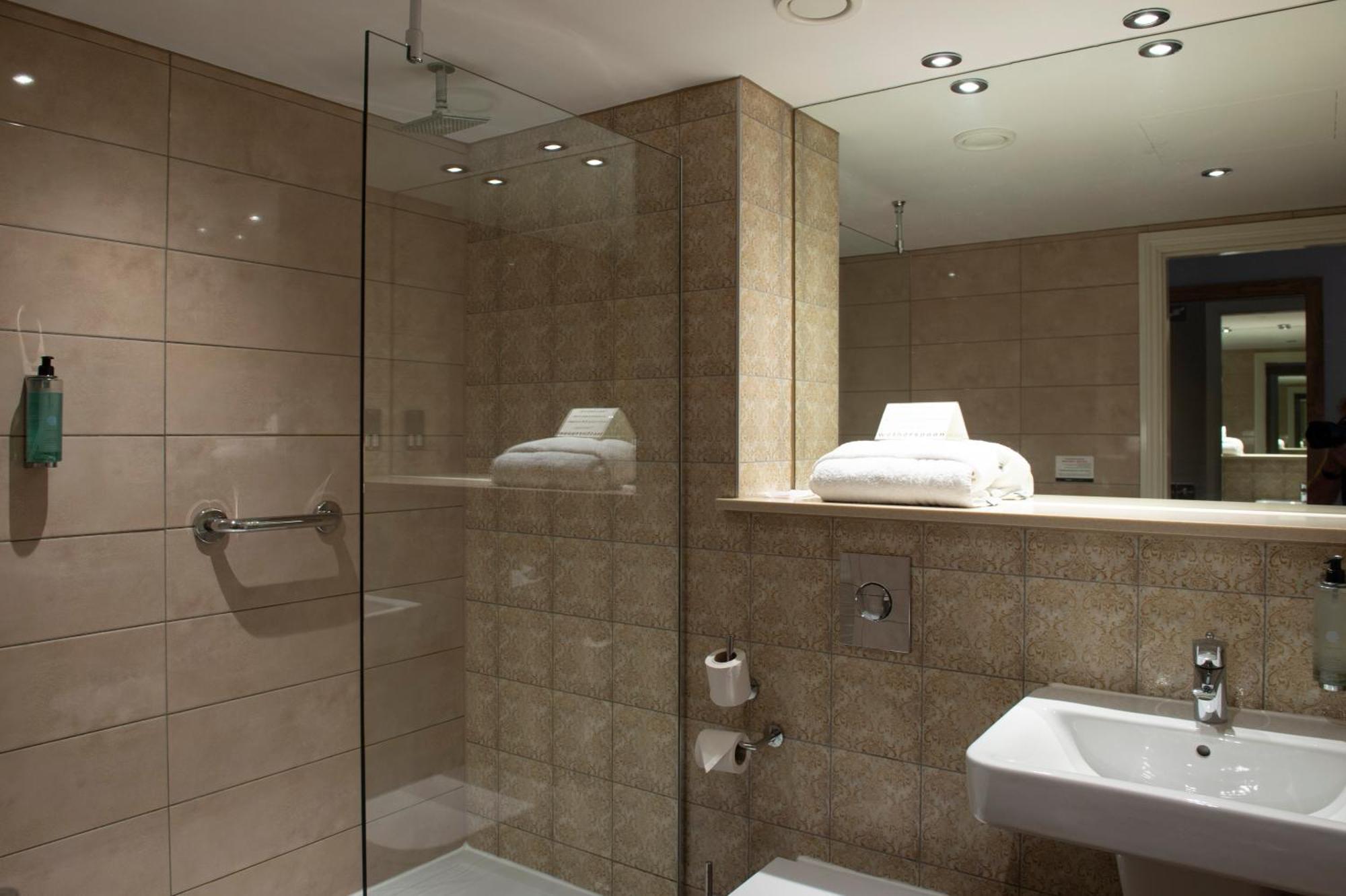 Sandford House Hotel Wetherspoon Huntingdon Buitenkant foto