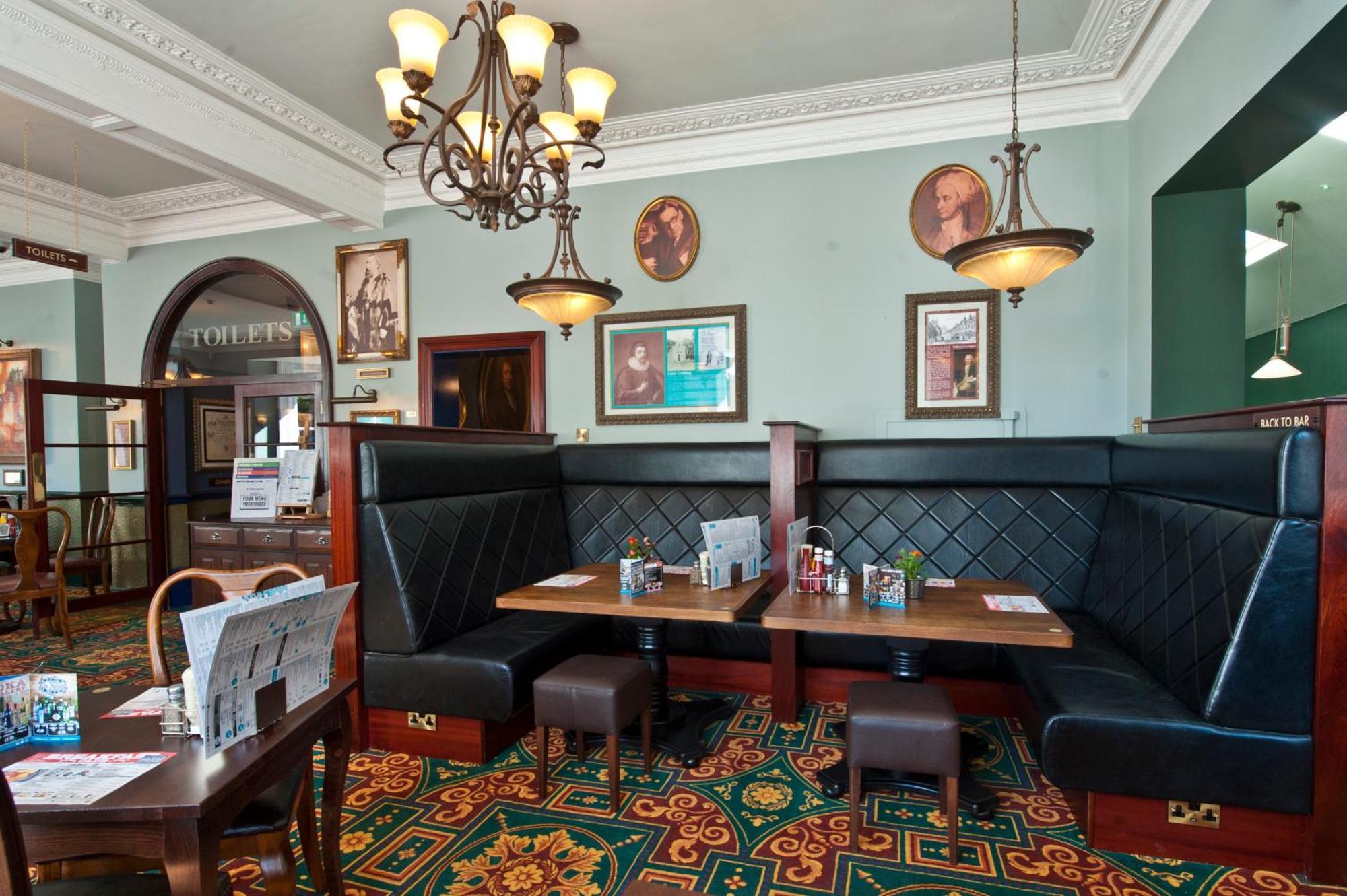 Sandford House Hotel Wetherspoon Huntingdon Buitenkant foto
