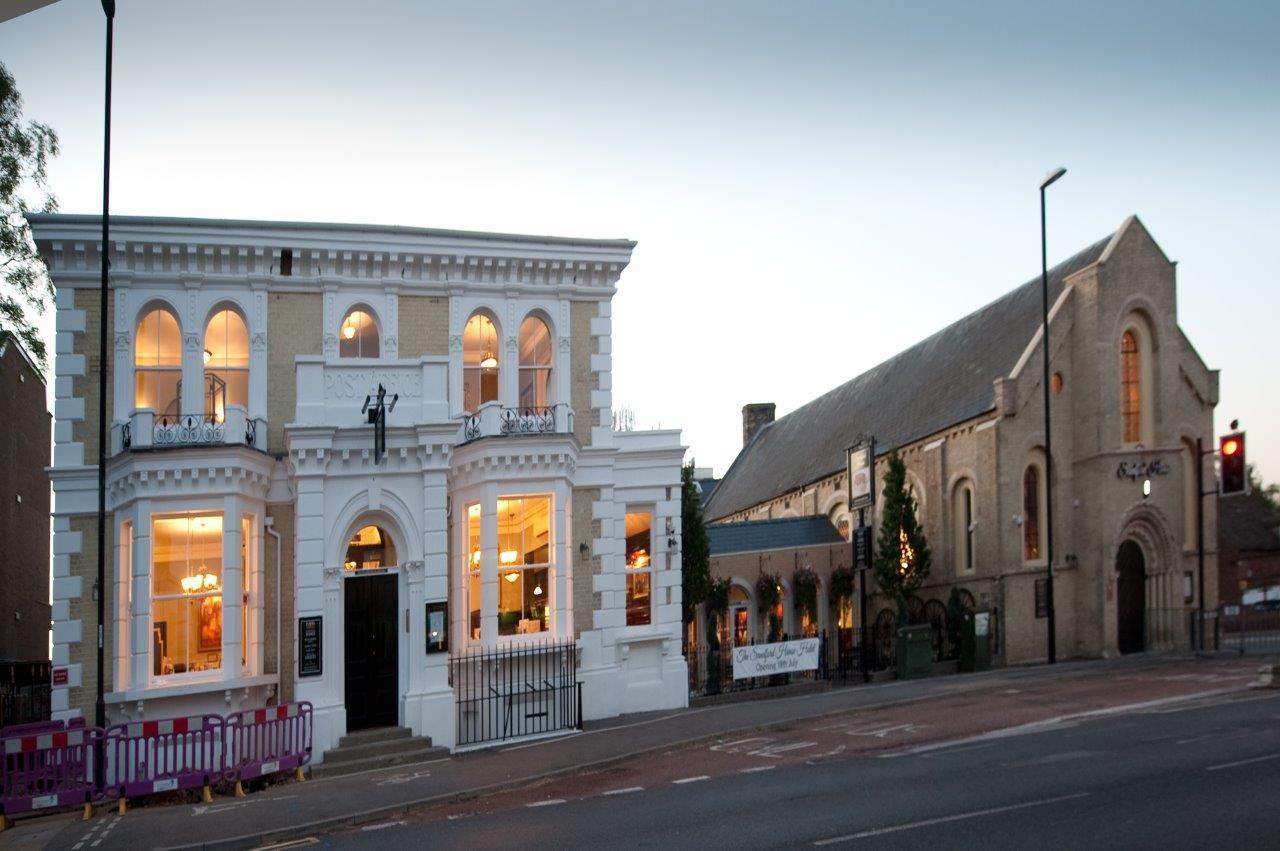 Sandford House Hotel Wetherspoon Huntingdon Buitenkant foto